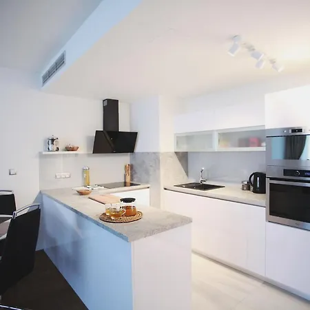 C U B E Modern Apt In Center Free Parking Praga