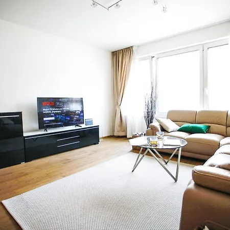 Apartamento C U B E Modern Apt In Center Free Parking Praga