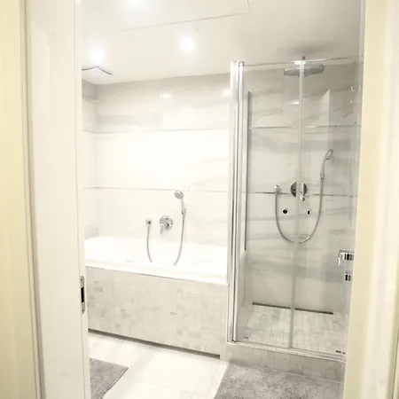 C U B E Modern Apt In Center Free Parking Apartamento *