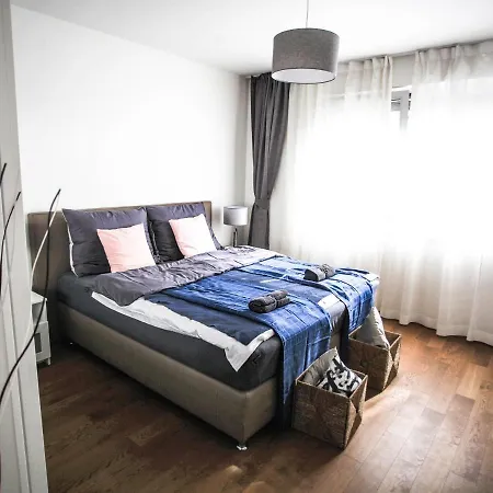 C U B E Modern Apt In Center Free Parking *