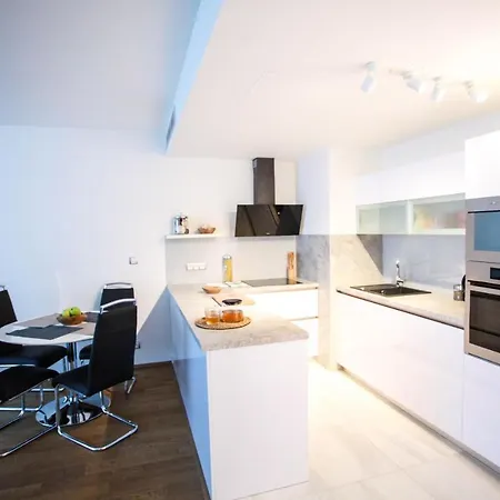 C U B E Modern Apt In Center Free Parking Διαμέρισμα Πράγα